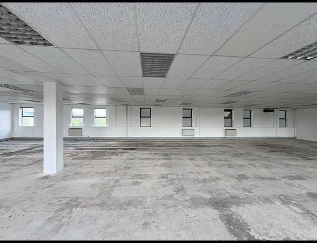 750M² OFFICE TO LET IN RANDJESPARK